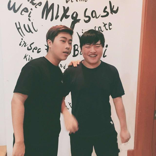 鸡排哥10月9日休息,Uzi吃鸡排到“55开”，开哥整场一言不发，却遭到系统制裁，你有何看法？