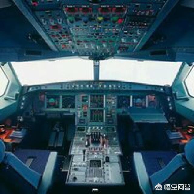 空中巡航抓拍违章,汽车有定速巡航，飞机空中加油需要加油机和战斗机一样的速度，它们有没有定速巡航系统？