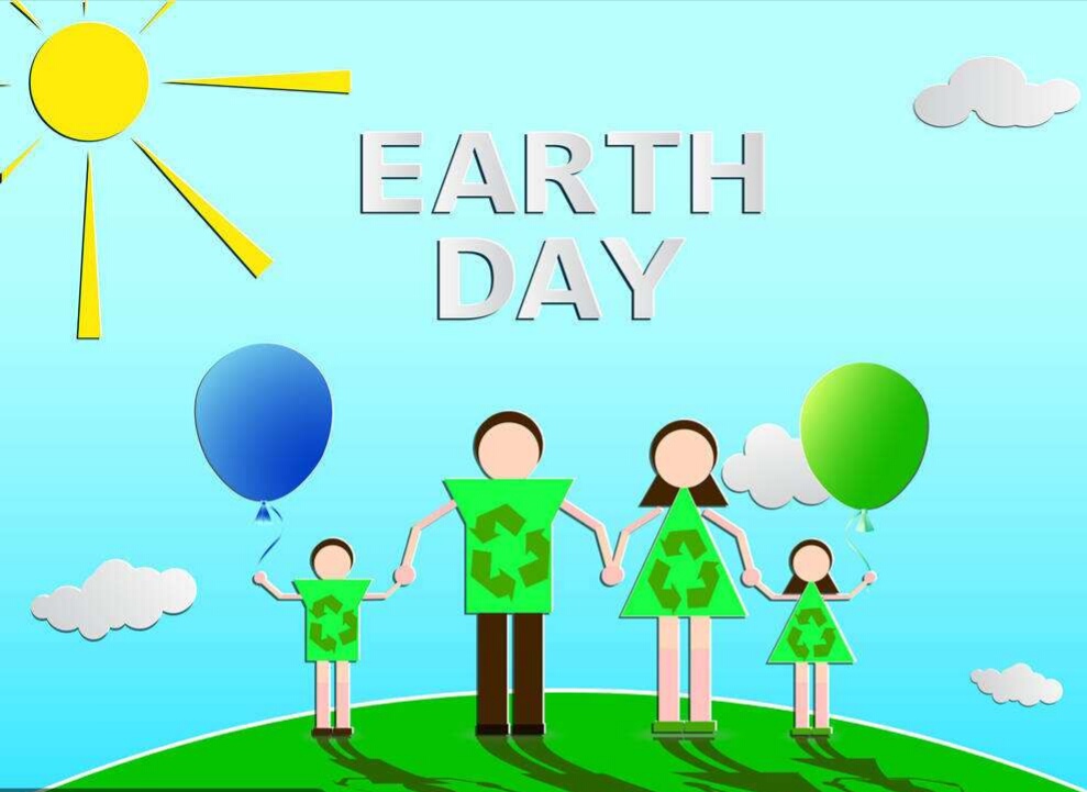 婴儿疑被保姆扇脸,保姆说在逗孩子玩，监控却拍到其用拖鞋扇孩子脸，对此你怎么看，如何才能避免儿童受到侵害？