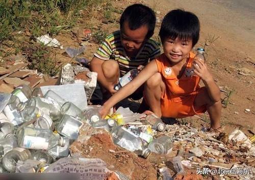无人岛现巨大垃圾坑,垃圾池垃圾每天无人清扫，给居民生活环境带来很大污染，该谁管？