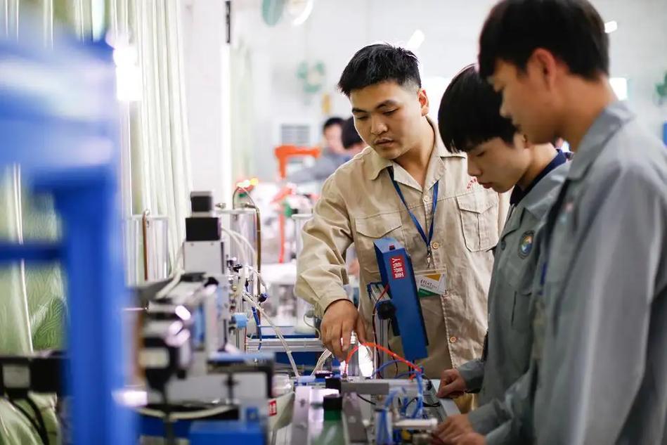 本科生回炉上技校,如何回炉到技校学技术?