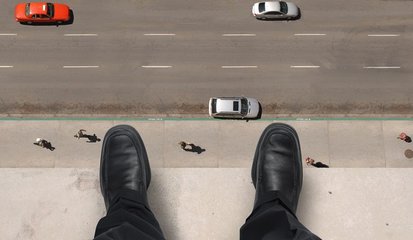 知名精神病学家自杀,精神病人在医院自杀,家里请了陪护也在,陪护和医院谁的责任? 知名精神病学家自杀,精神病人在医院自杀,家里请了陪护也在,陪护和医院谁的责任?