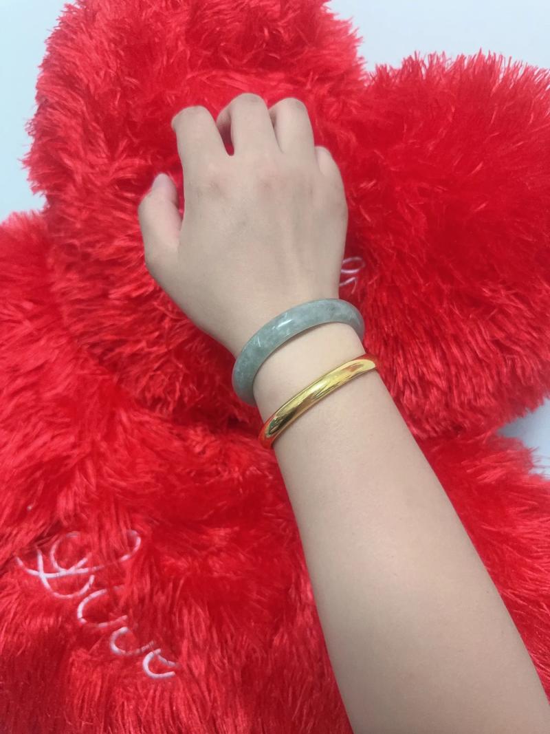 安检丢了90克金手镯,安检手上的玉镯子要脱吗?