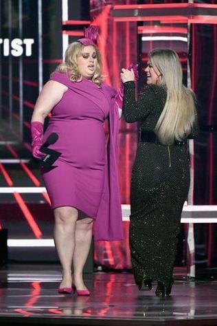 美军肥胖照火遍全网,有一个电影是讲胖女孩的.应该是美国的?