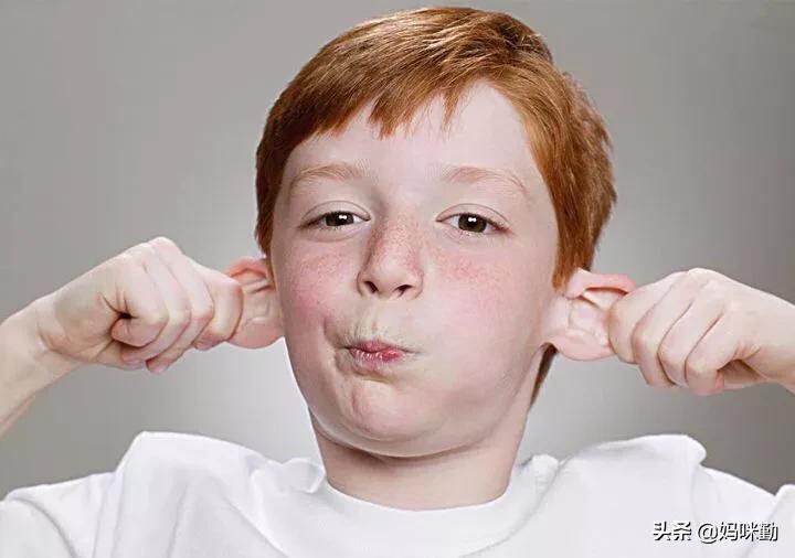 婴儿被抢追几条街,婴儿追视训练什么时候开始？