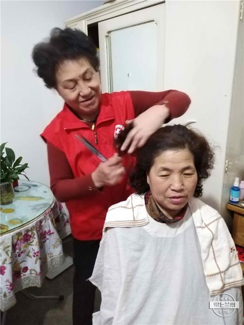 义务为临终老人理发,义务为临终老人理发违法吗