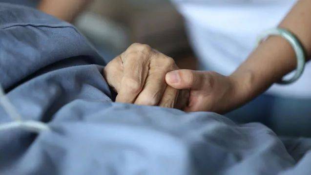 义务为临终老人理发,人死前必须理发吗?