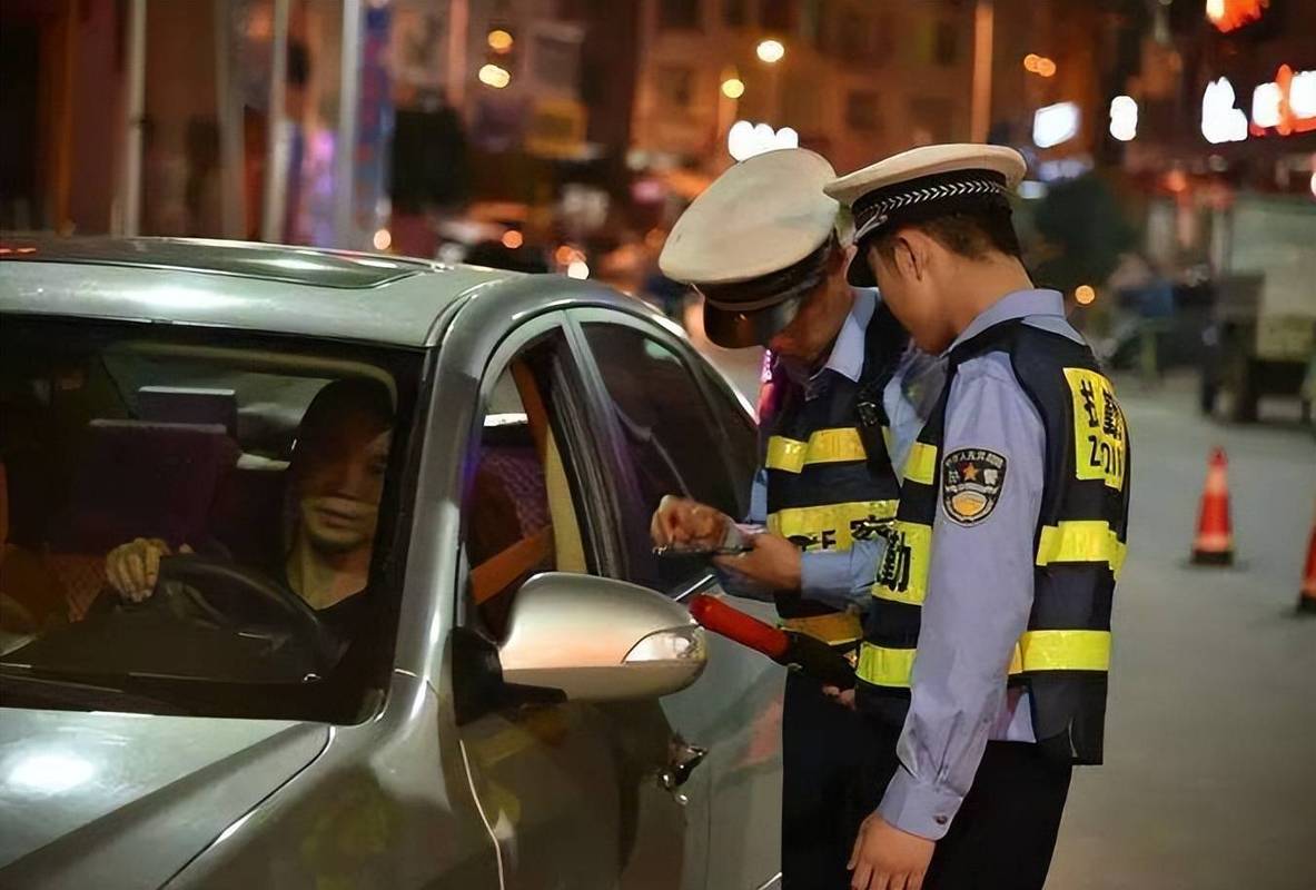 山东男子酒驾致8死,山东酒驾撞死人新闻