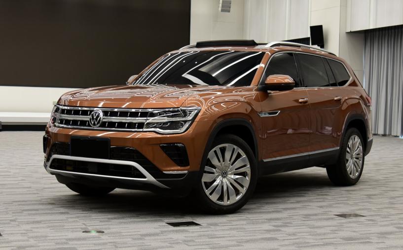 一个中国人卖30多万,30多万的普拉多 为何卖40多万? 一个中国人卖30多万,30多万的普拉多 为何卖40多万?