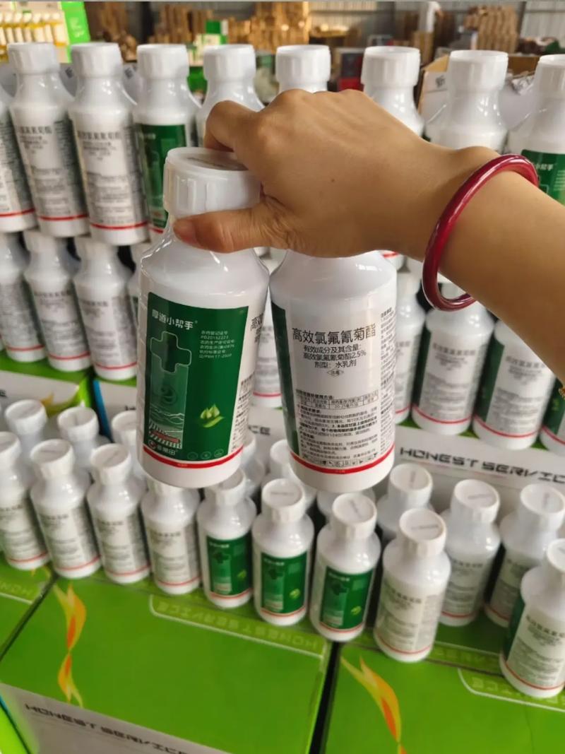 员工给蔬菜喷杀虫剂,员工给蔬菜喷杀虫剂违法吗