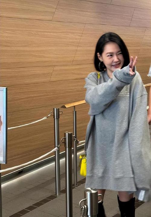 小S称姐姐不在辛苦,911 turbos开长途累不累?