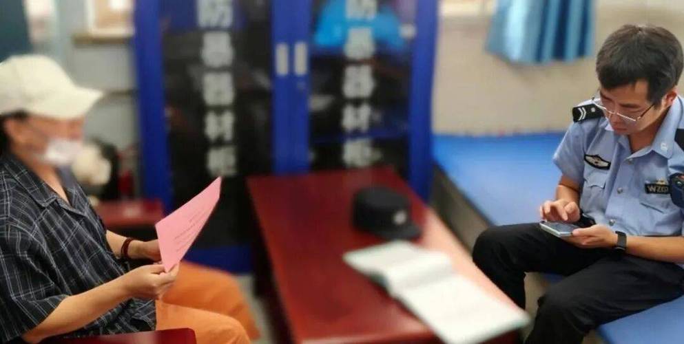 买购物卡被民警猛追,买购物卡被民警猛追怎么办