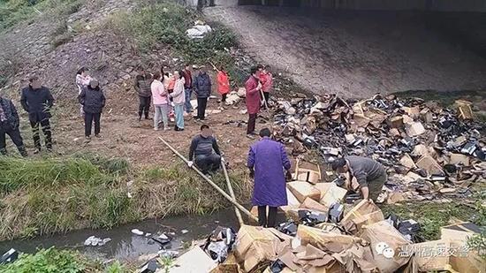 代喂宠物盗走名牌包,如何看待货车载上万双名牌鞋起火,鞋子被路人偷走这件事? 代喂宠物盗走名牌包,如何看待货车载上万双名牌鞋起火,鞋子被路人偷走这件事?