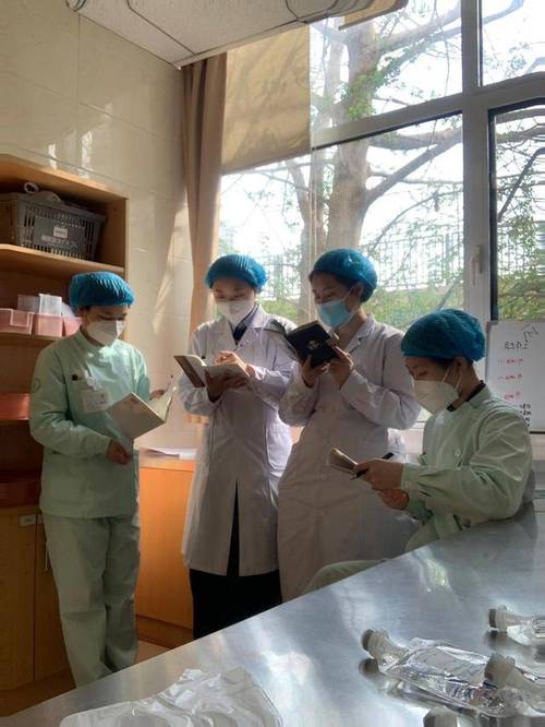 00后护士辞职做护工,00后护士辞职做护工可以吗