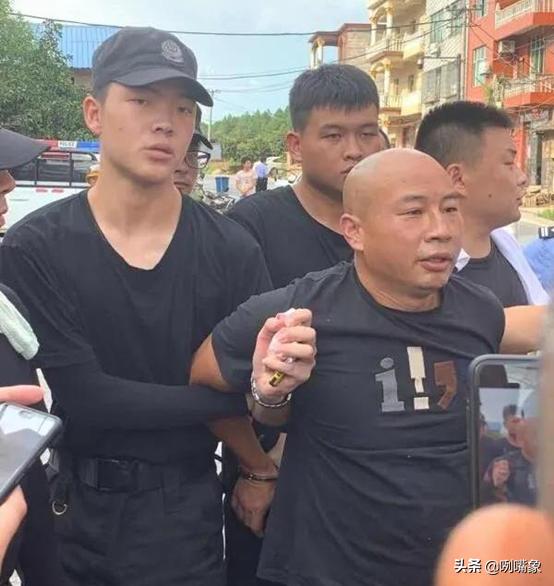 3嫌犯绑架中国公民,江西乐安杀3人嫌犯曾春亮落网,还有哪些信息值得关注? 3嫌犯绑架中国公民,江西乐安杀3人嫌犯曾春亮落网,还有哪些信息值得关注?