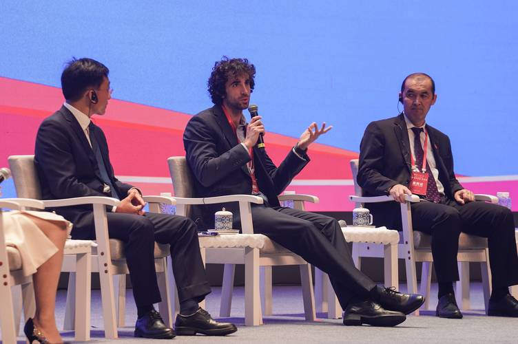 世界市长对话郑州,郑州12345有用吗?