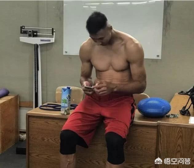 姚明谈近期状态,为什么姚明放弃召回易建联备战男篮世界杯?是因为阿联缺席集训状态不佳吗? 姚明谈近期状态,为什么姚明放弃召回易建联备战男篮世界杯?是因为阿联缺席集训状态不佳吗?