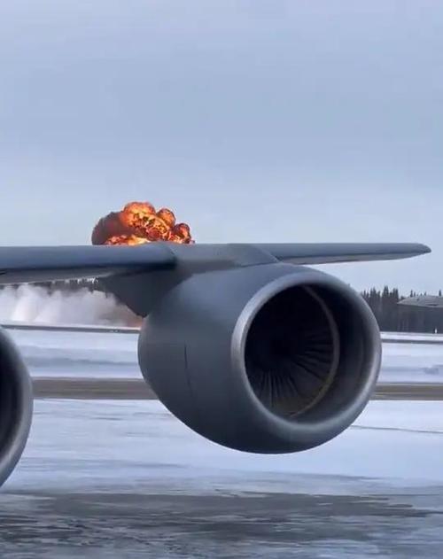 2架美军机南海坠毁,日本f35战机坠落1500米海底,真的需要数年的时间调查和打捞吗?