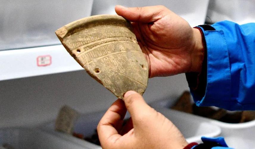 文物被刻大日本帝国,赵云秒杀此人,1700年后墓地中出土的文物为何让日本人很尴尬?