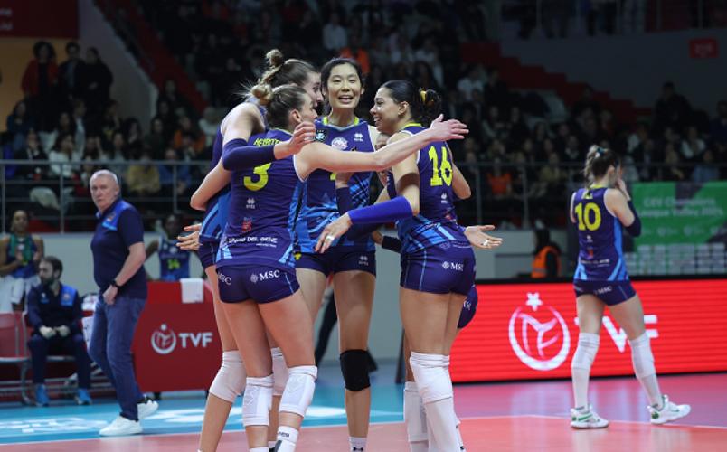 莫斯科飞过神秘球体,欧冠¼决赛,朱婷空砍24分,决胜局11:7领先却惨遭莫斯科迪纳摩逆转,你怎么看?