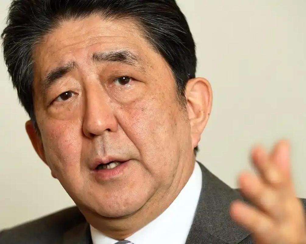 安倍遇刺案今天开庭,安倍遇刺身亡,他身边的保镖团队会被追究什么责任吗?