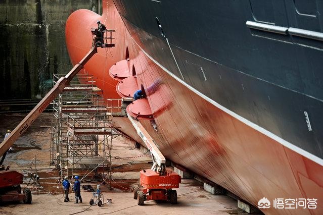 军机坠毁美航母掉头,用全副武装的福特级航母舰队不掉头能打赢诺曼底登陆吗？请看描述？