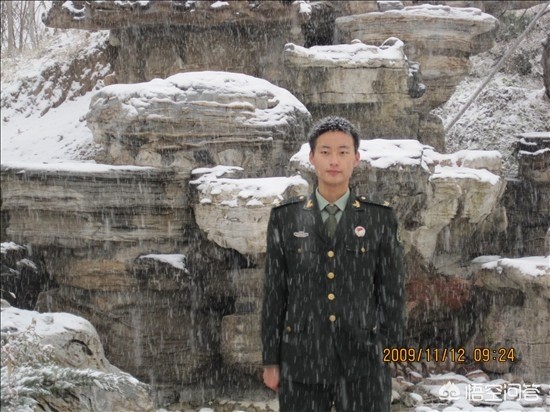 消防员下河救人牺牲,益阳:情侣因情感问题跳河自杀,消防员紧急营救上岸后累晕倒, 你怎么看? 消防员下河救人牺牲,益阳:情侣因情感问题跳河自杀,消防员紧急营救上岸后累晕倒, 你怎么看?