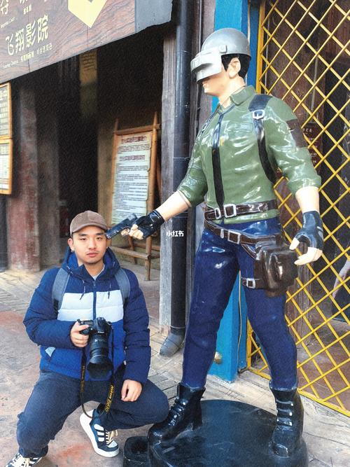 6岁男童枪射老师,迟到被记为缺席,高中生教室内枪指老师,对此你怎么看?