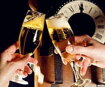 内蒙古刑事案致1死,内蒙古一女子酒后回家身亡，家属状告同饮者赔偿146万，你怎么看？