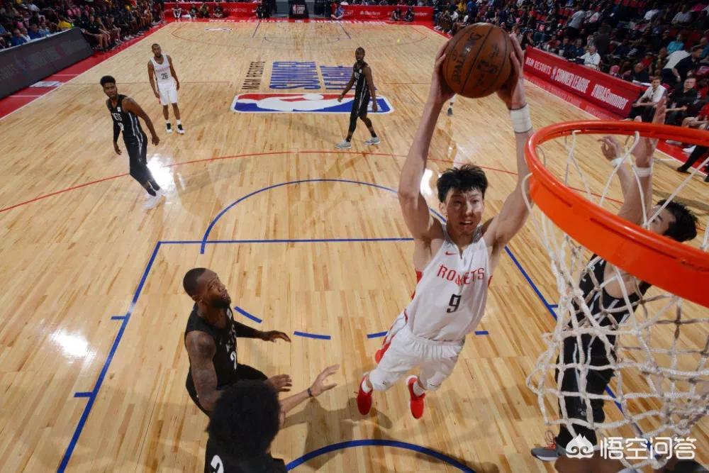 日本熊害已逼近东京,夏季联赛火箭对阵篮网，周琦面对日本选手渡边熊太欧洲步直接晃飞，你怎么看？