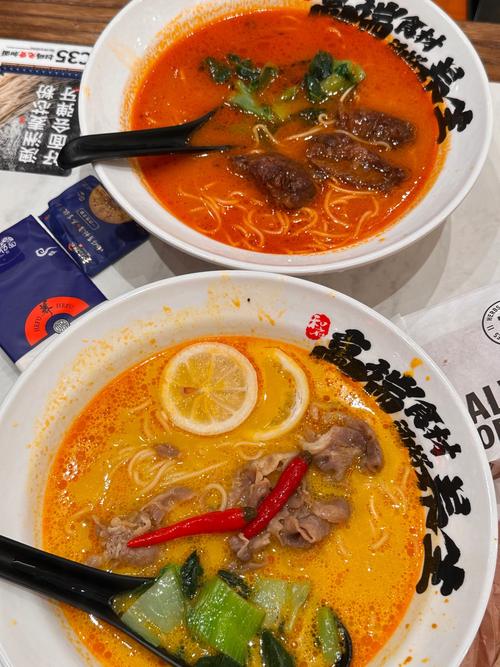 一碗管饱面全网爆火,面和饭哪个更管饱?