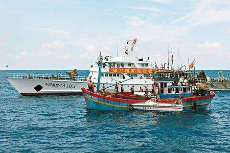 中国渔船倾覆3人失踪,中国渔船倾覆3人失踪事件