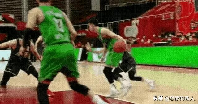 赵继伟受伤,2月3日CBA辽宁与广东这比赛里,受伤的赵继伟伤势怎么样了? 赵继伟受伤,2月3日CBA辽宁与广东这比赛里,受伤的赵继伟伤势怎么样了?