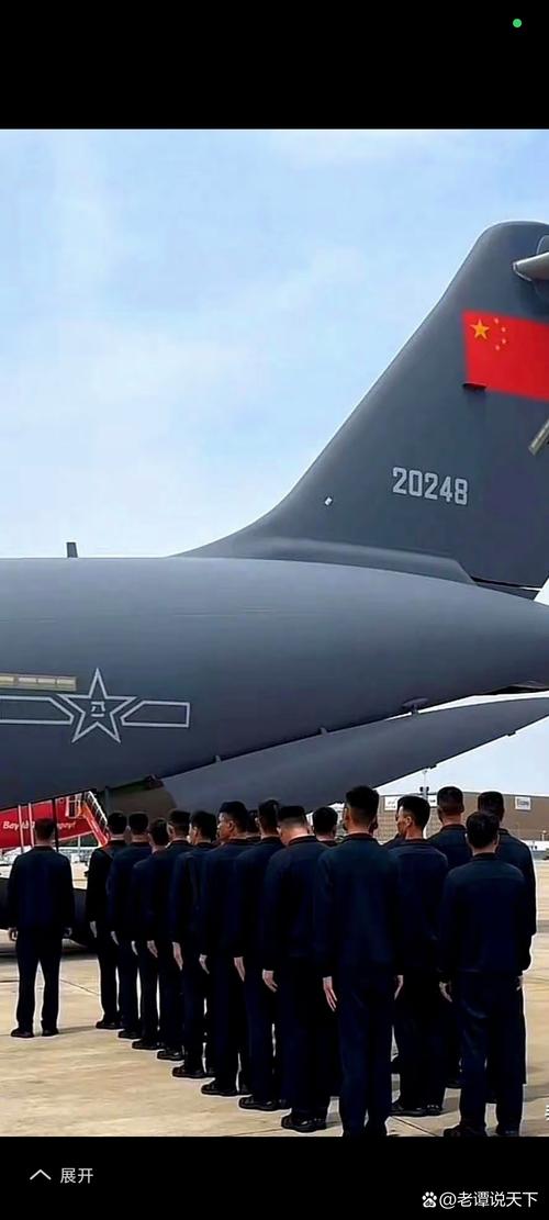 载20人军用机坠毁,运20等军用运输机,是否不用拖车,也能自主在低速进退滑行?