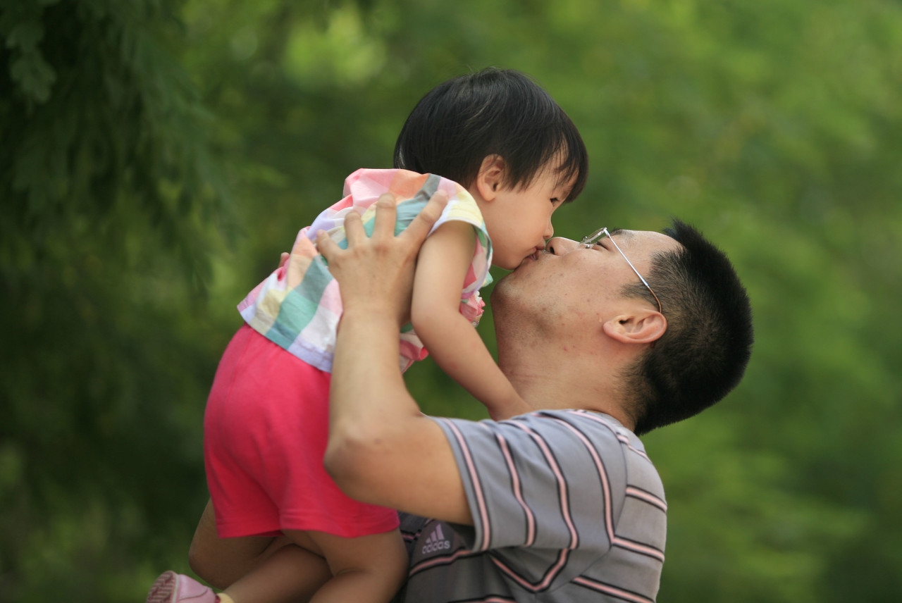 网传石家庄有人坠楼,如何看待石家庄女婴坠楼事件？