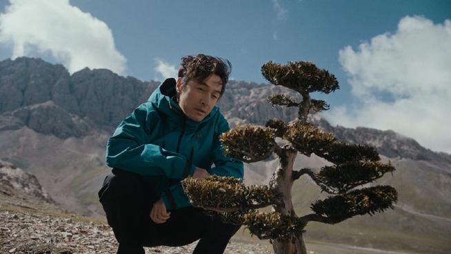 胡歌广告片被指抄袭,胡歌的《逍遥叹》为什么那么好听?