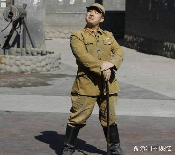 日本要恢复大佐军衔,双枪李向阳渡边队长怎么当上大佐?