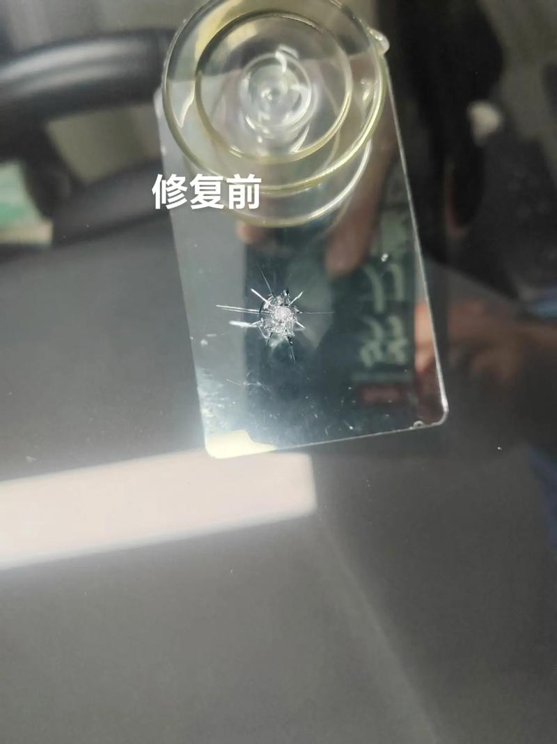 神二十玻璃有裂纹,汽车前灯玻璃罩有细小裂纹怎么办?