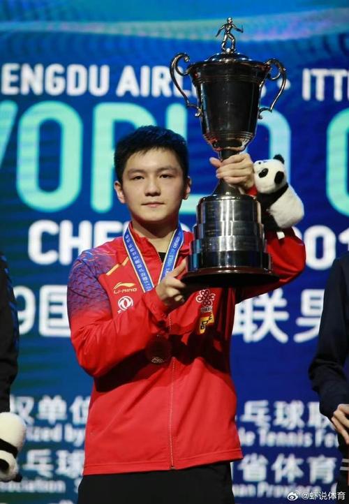 樊振东3比1获胜,总决赛国乒男队疯狂取胜,球迷最看好樊振东夺冠,你觉得呢?