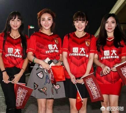 男足海报引巨大争议,恒大发布海报祝贺三八妇女节,如果你的女神也喜欢足球和这支球队,会是什么体验? 男足海报引巨大争议,恒大发布海报祝贺三八妇女节,如果你的女神也喜欢足球和这支球队,会是什么体验?