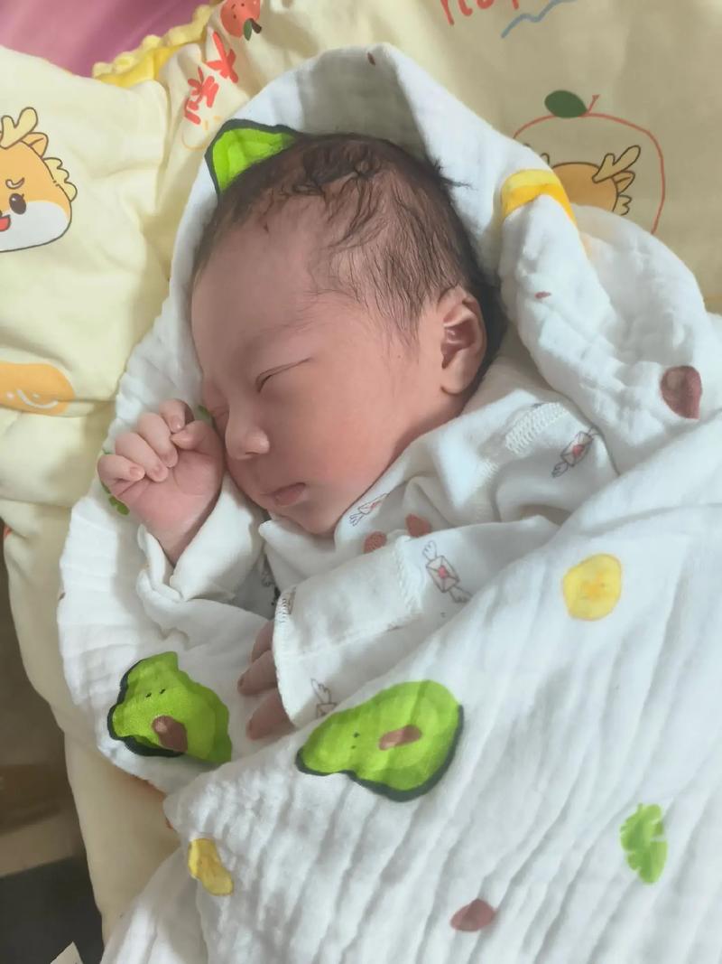 一婴儿一出生就15岁,15年出生的孩子几周岁了?