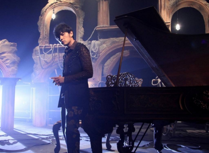 日歌手支持一个中国,中国歌手在日本唱歌