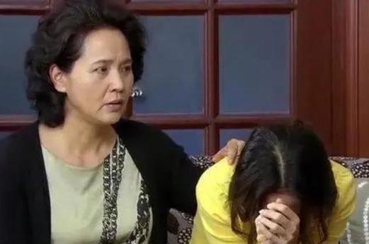 老太被骗30万后离婚,我30岁老太太80岁要嫁给我我们可以结婚吗?