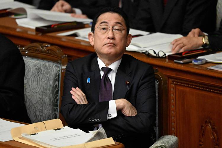 解放军警告日本,俄罗斯严厉警告日本,若用地震掩饰核试验,必将实施毁灭性打击,日本真敢这样做吗?