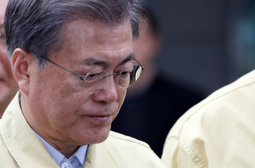 韩国发生重大火灾,韩国火灾致29死29伤，文在寅是否比朴槿惠处理沉船事故做得好？