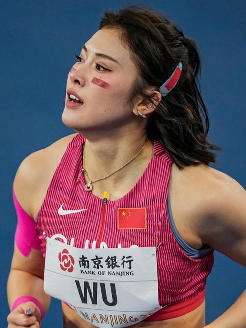 吴艳妮教练回应摘银,吴艳妮100米栏摘银成绩有效吗?