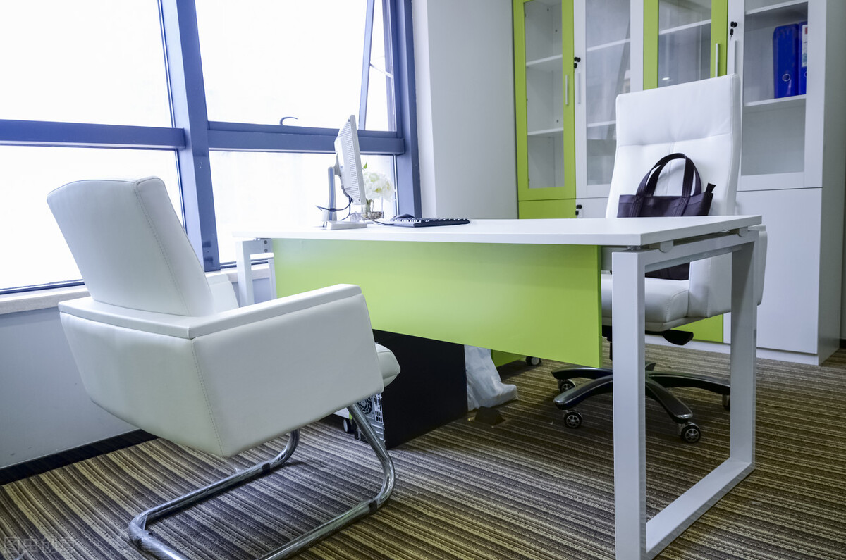 拒帮同事打扫被辞,同事不打扫卫生，说她一句还打起来了，怎么办？