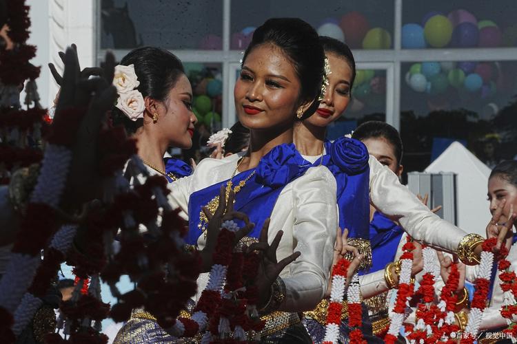 柬埔寨7人专绑华人,柬埔寨华人比例?