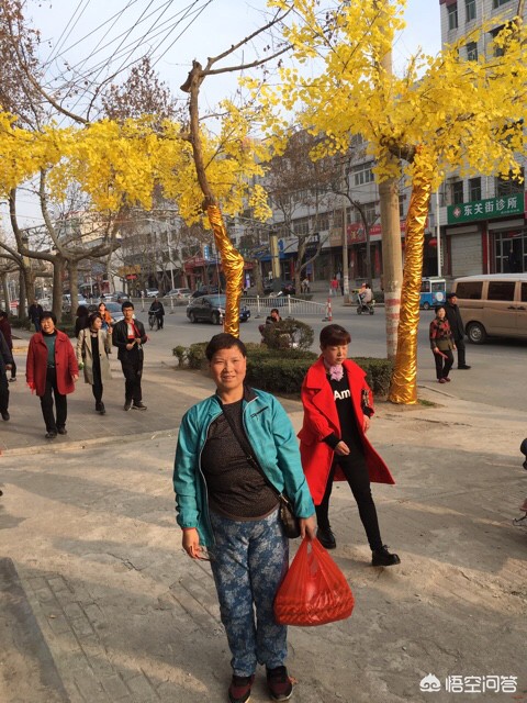 男生剪发被收费1万,老年人理发价格? 男生剪发被收费1万,老年人理发价格?