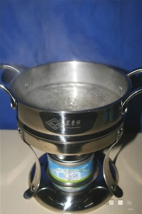 火锅店将燃料加锅底,火锅店将燃料加锅底怎么做